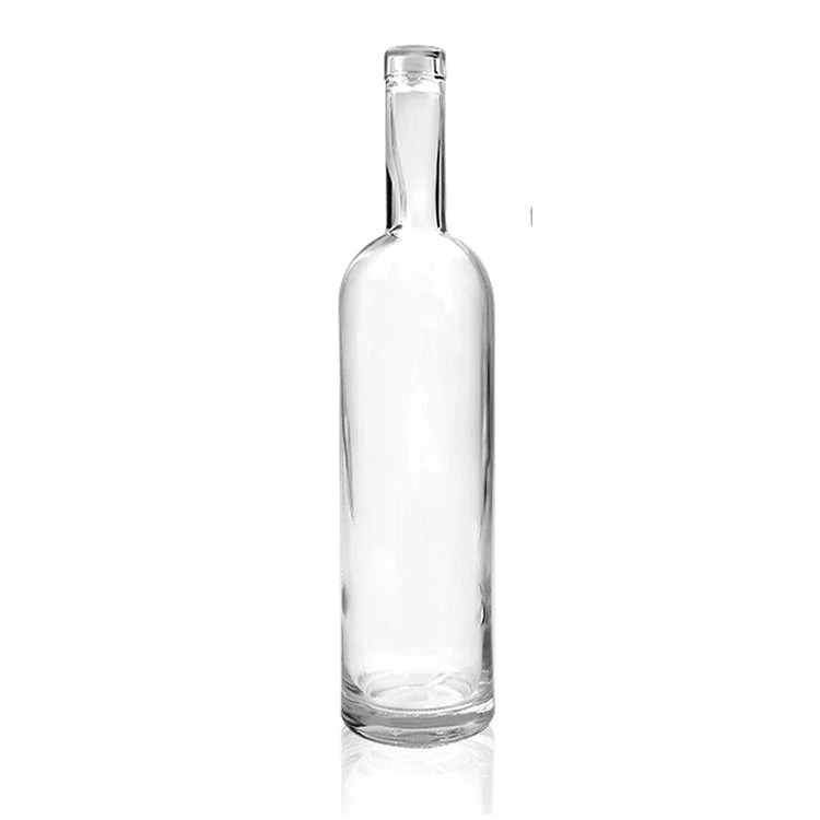 750 ml skaidraus stiklo spiritinis butelis
